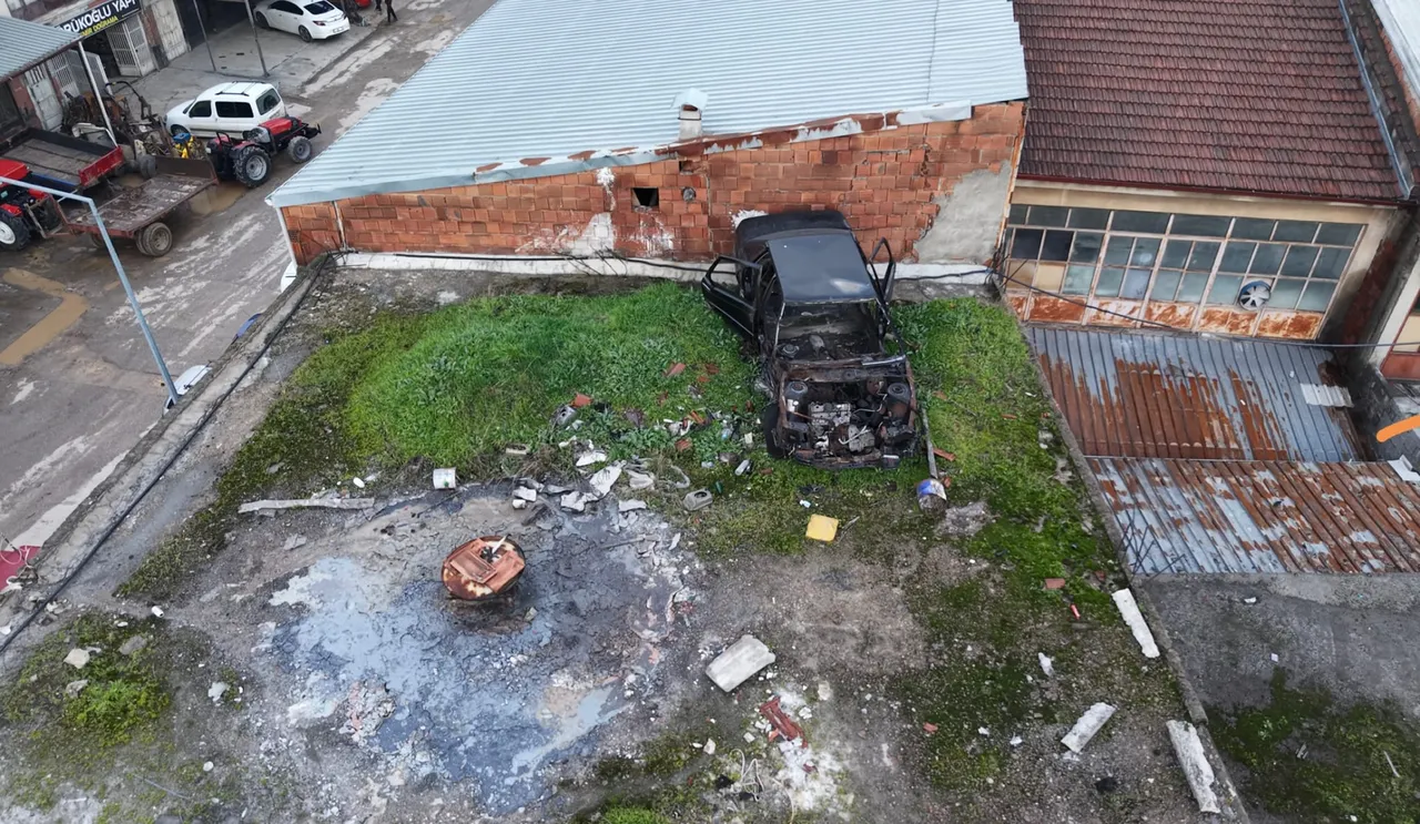 Tamire geldi, 20 yıldır çatıda! "Sahibi almak istemiyor"