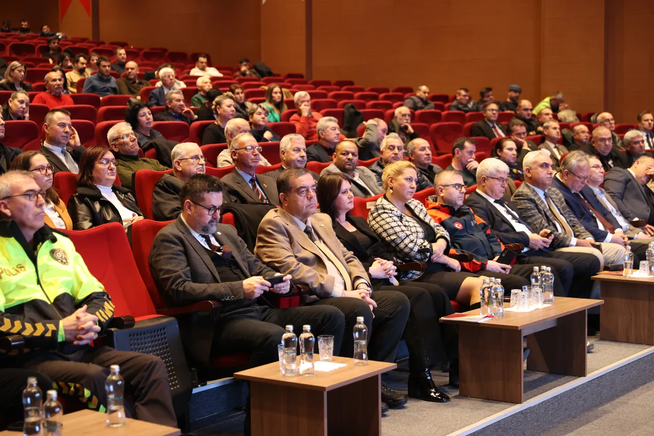 24 il, 101 ilçe, 550 köy ateş hattı üzerinde! Profesörden Marmarada 7.3lük deprem uyarısı