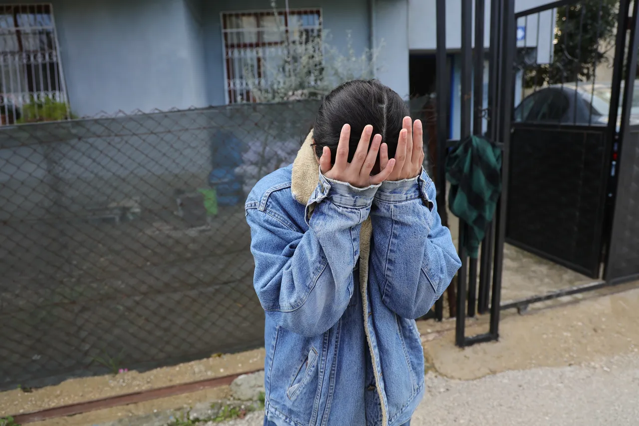 Arkadaşına IBAN’ını verdi, hayatı alt üst oldu! Gözyaşlarıyla polise teslim oldu