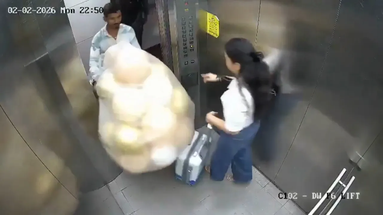 Asansörde dehşet! Balonlar patlayınca alevlerin arasında kaldılar