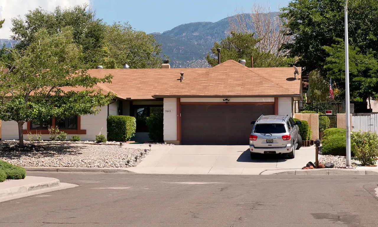 Breaking Bad’in efsane evi yeniden satışta! Yüzde 90 indirimle alıcı bekliyor