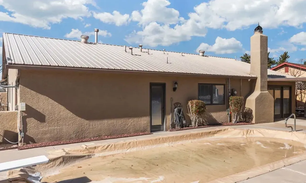 Breaking Bad’in efsane evi yeniden satışta! Yüzde 90 indirimle alıcı bekliyor