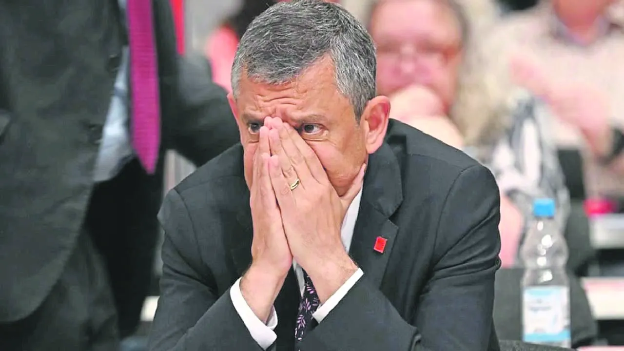 CHP’ye Özel Epstein: Partiydi ‘kulüp’e döndü!