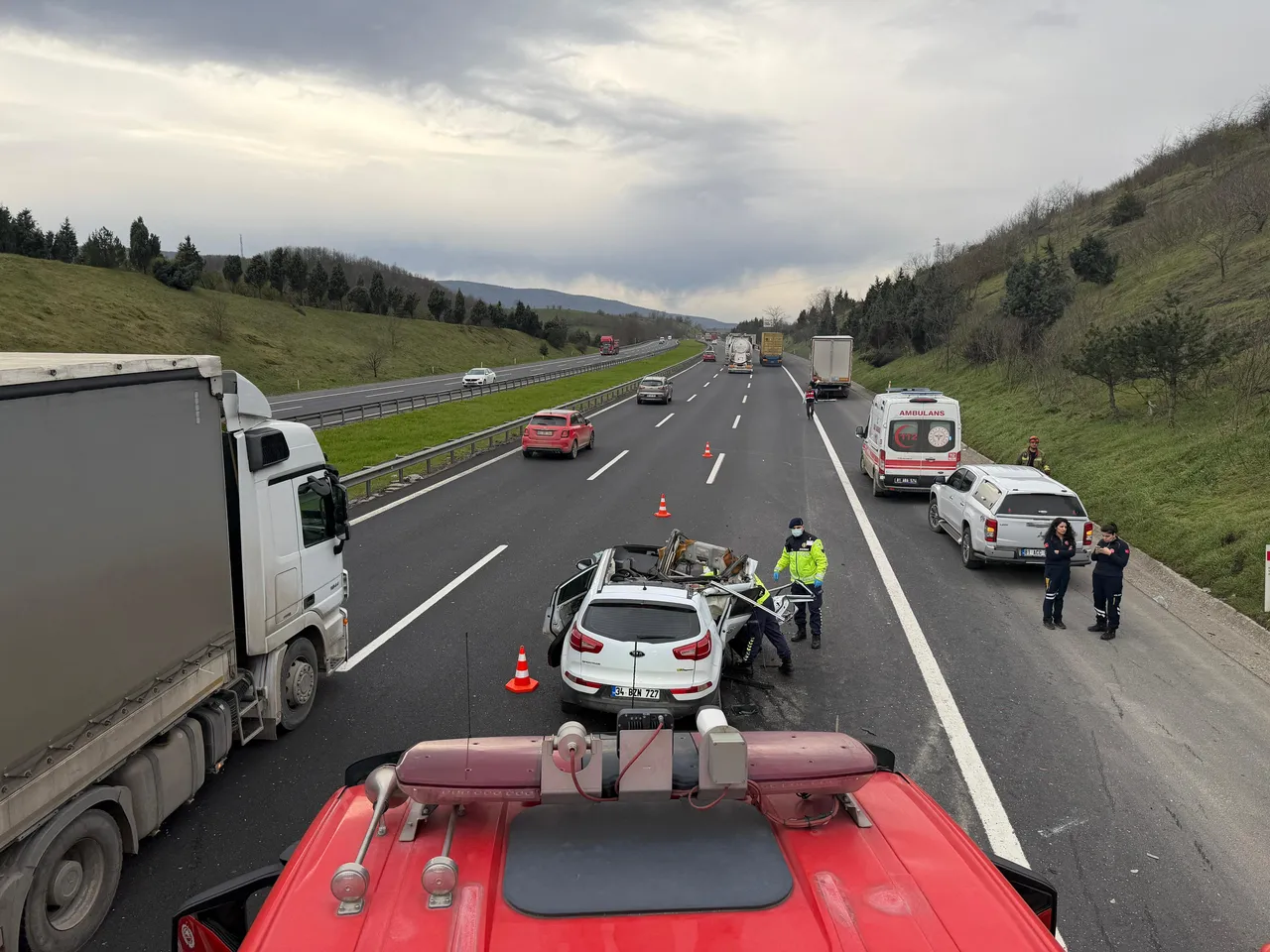 Düzcede feci kaza: 1 kişi öldü 1 kişi yaralandı
