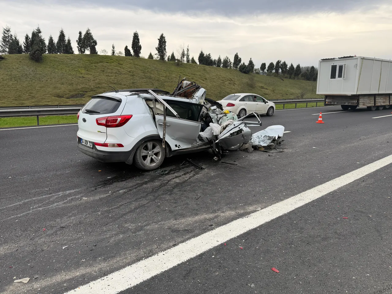 Düzcede feci kaza: 1 kişi öldü 1 kişi yaralandı