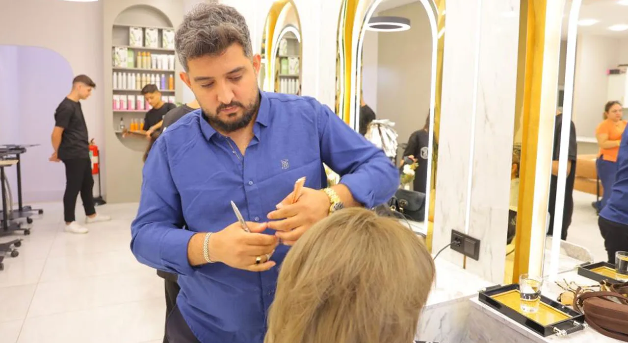 Gündüz saçını boyatan müşterileri gece can verdi! Yaşadığı acının tarifi yok
