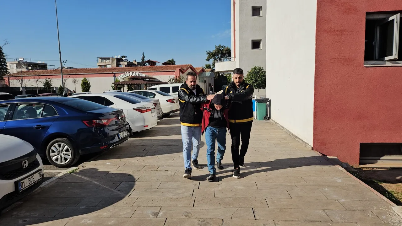 Karısını öldürüp ağlayarak başında beklemişti! ‘Pes’ dedirten savunma