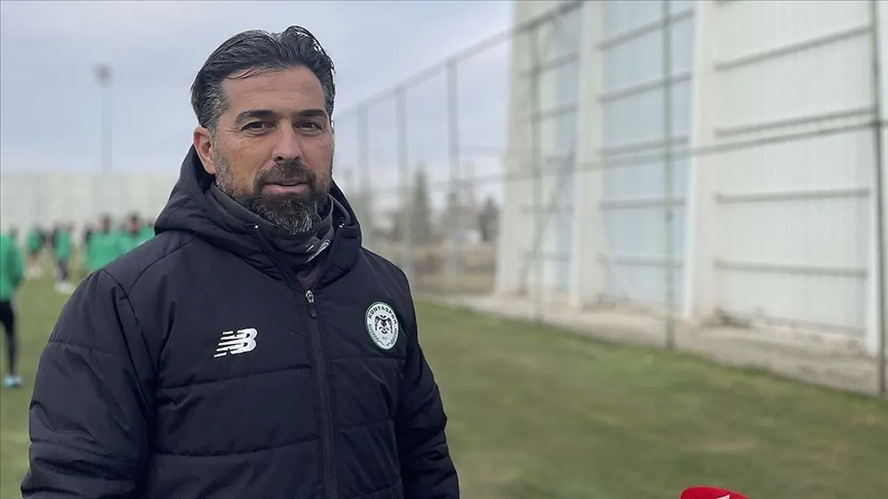 İlhan Palut, son olarak Çaykur Rizespor'da ( Haziran 2023- Kasım 2025) görev yapmıştı.