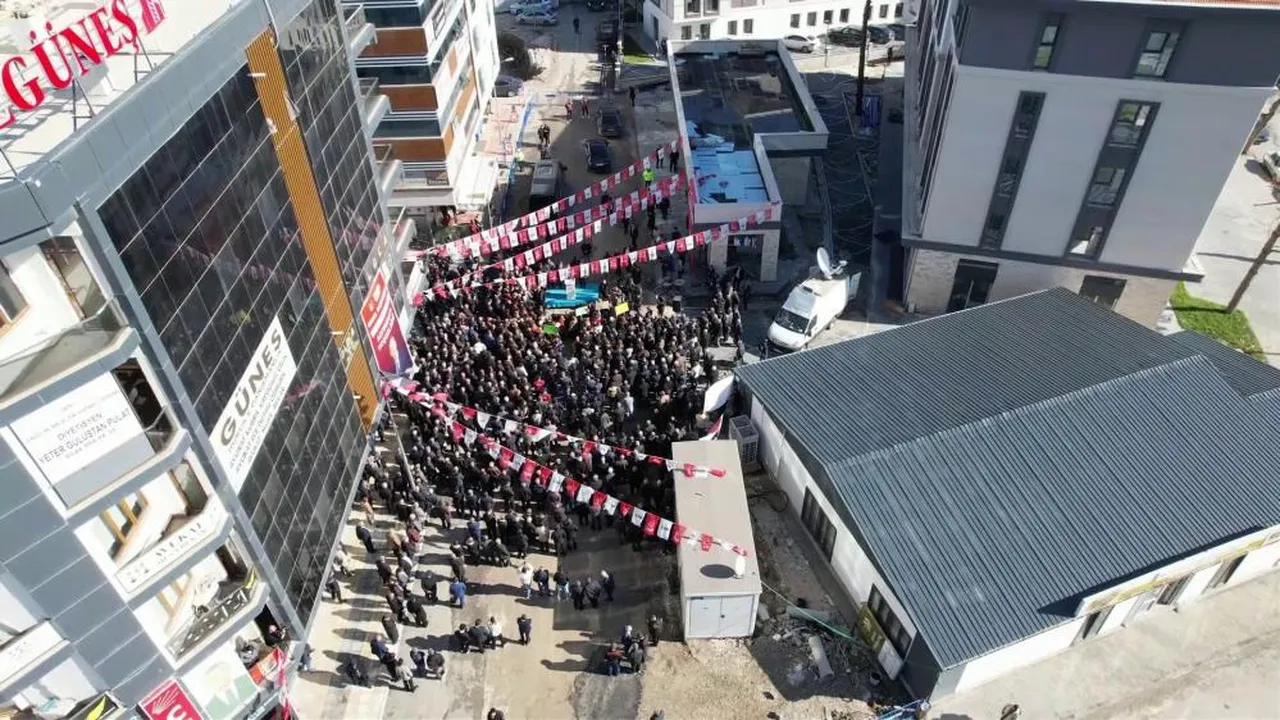 Özgür Özel, Adıyaman'a geldi! Halk buluşmasına ilgi gösterilmedi
