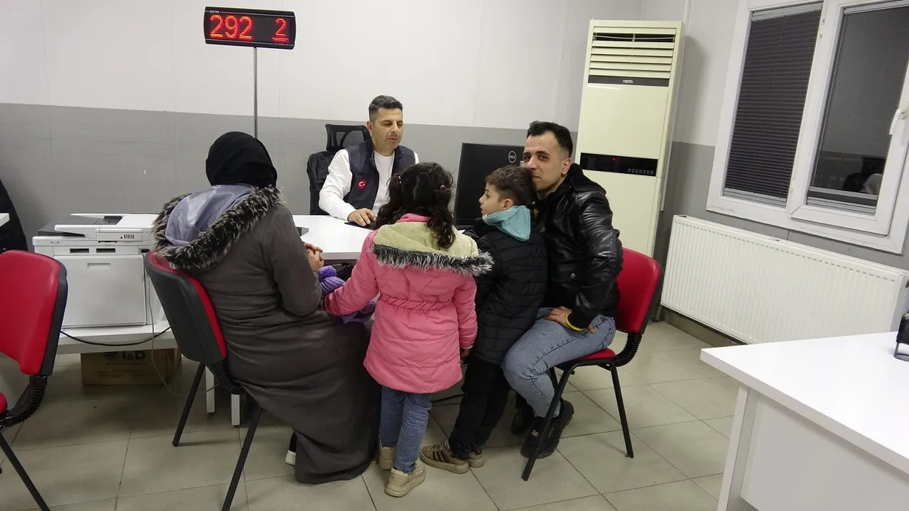 Sınırda hareketlilik! Terörden arındırılan Rakka ve Deyrizor’a dönüşler hızlandı