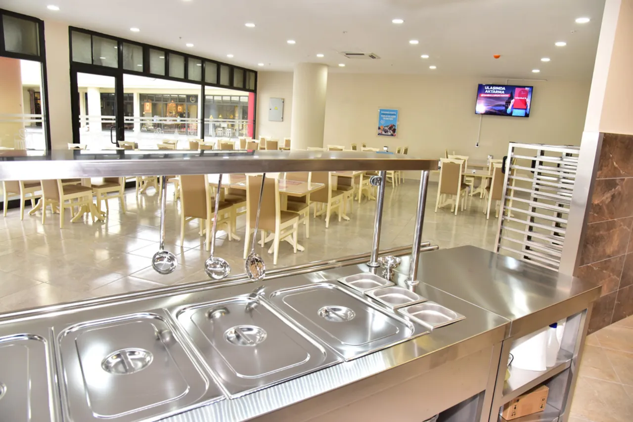 Üsküdar Belediyesi Kent Lokantası menüsünü 100 liraya çıkardı! '2 ayda iki zam' tepkisi gecikmedi