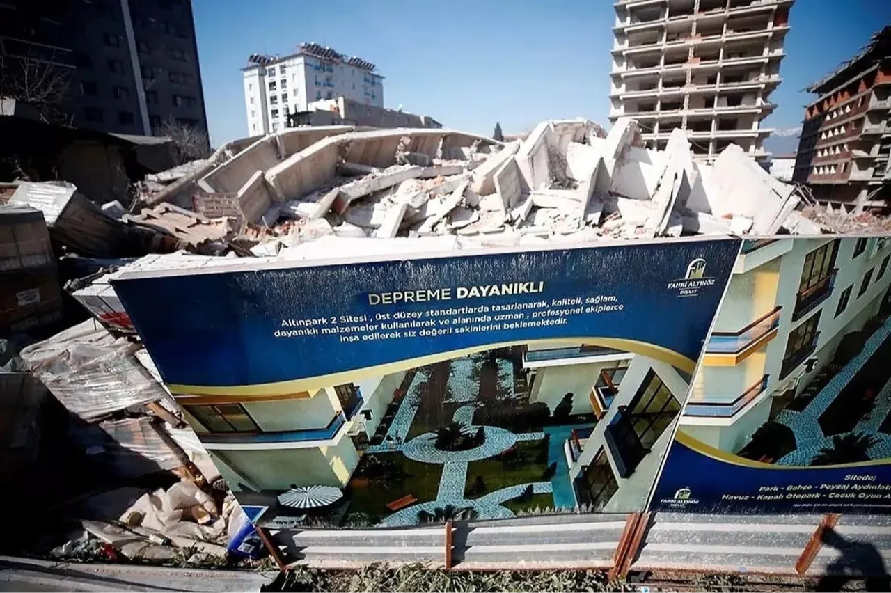 3 yıl geçti, o el hiç bırakılmadı! 6 Şubat depremlerinin hafızalara kazınan kareleri