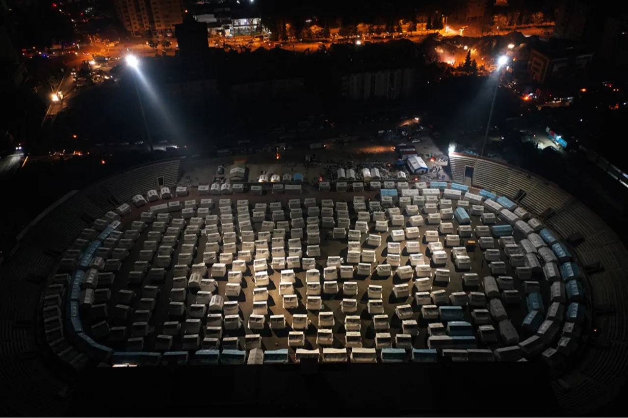 3 yıl geçti, o el hiç bırakılmadı! 6 Şubat depremlerinin hafızalara kazınan kareleri