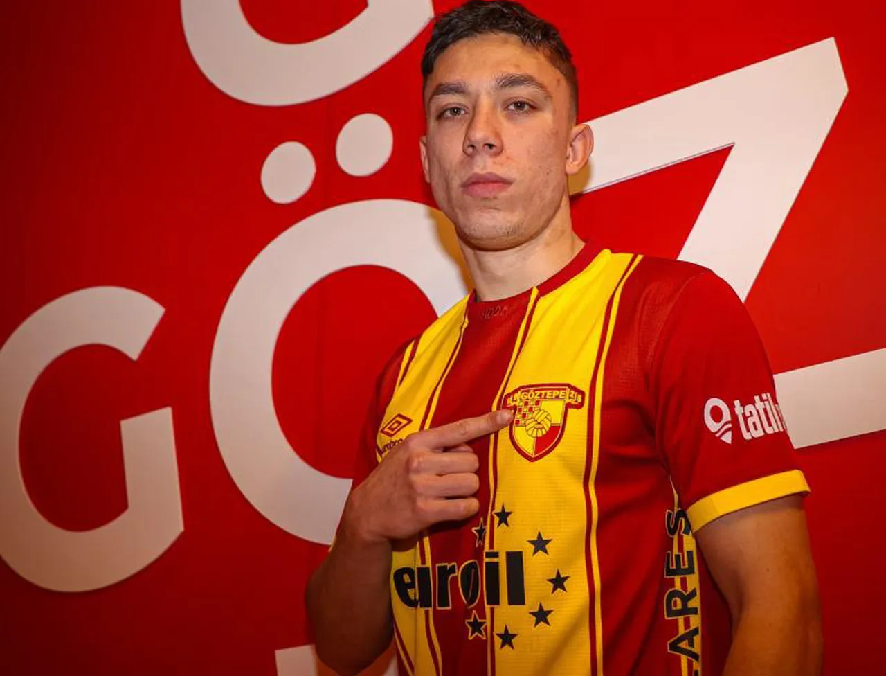 Orta sahada görev yapan 24 yaşındaki Krastev, son olarak İngiltere Championship ekiplerinden Oxford United forması giydi.