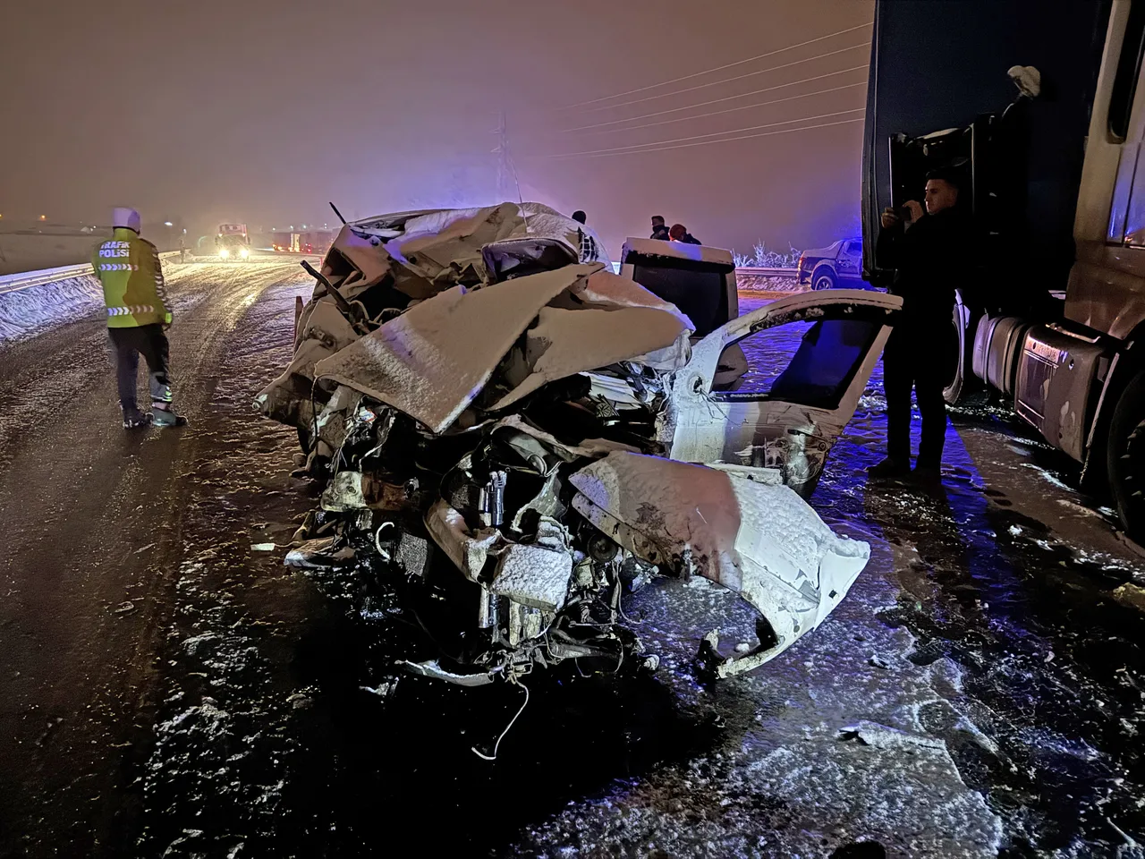 Aynı aileden 4 kişi hayatını kaybetti! Erzurumda katliam gibi kaza