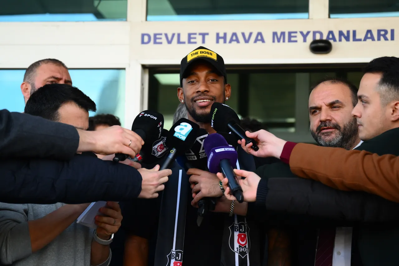 Beşiktaş'ınyeni transferi Amir Murillo, İstanbul'a geldi.