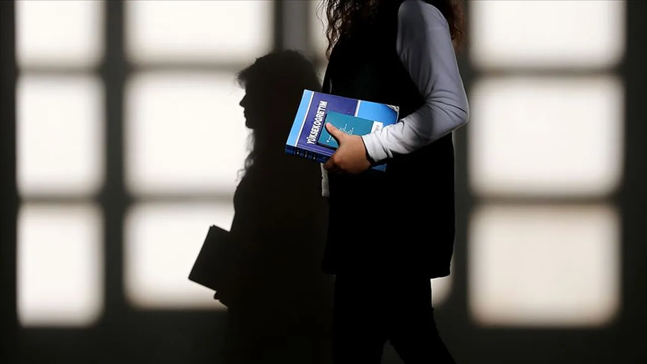 Hukuk fakülteleri alarm veriyor! Avukat sayısı artıyor, kalite düşüyor