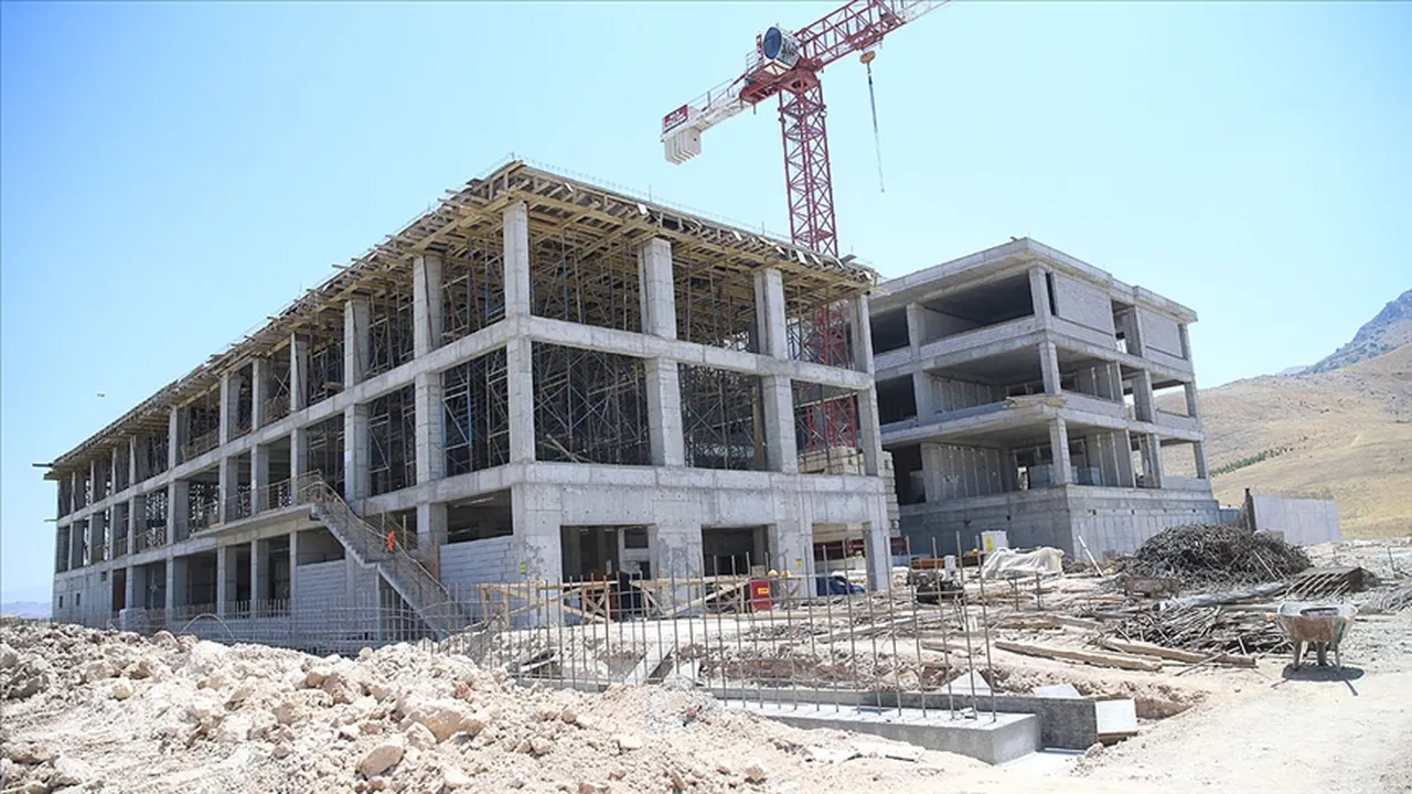 MEB’den 161 sayfalık ‘6 Şubat’ raporu: Kaç dersliğin inşaatı tamamlandı?