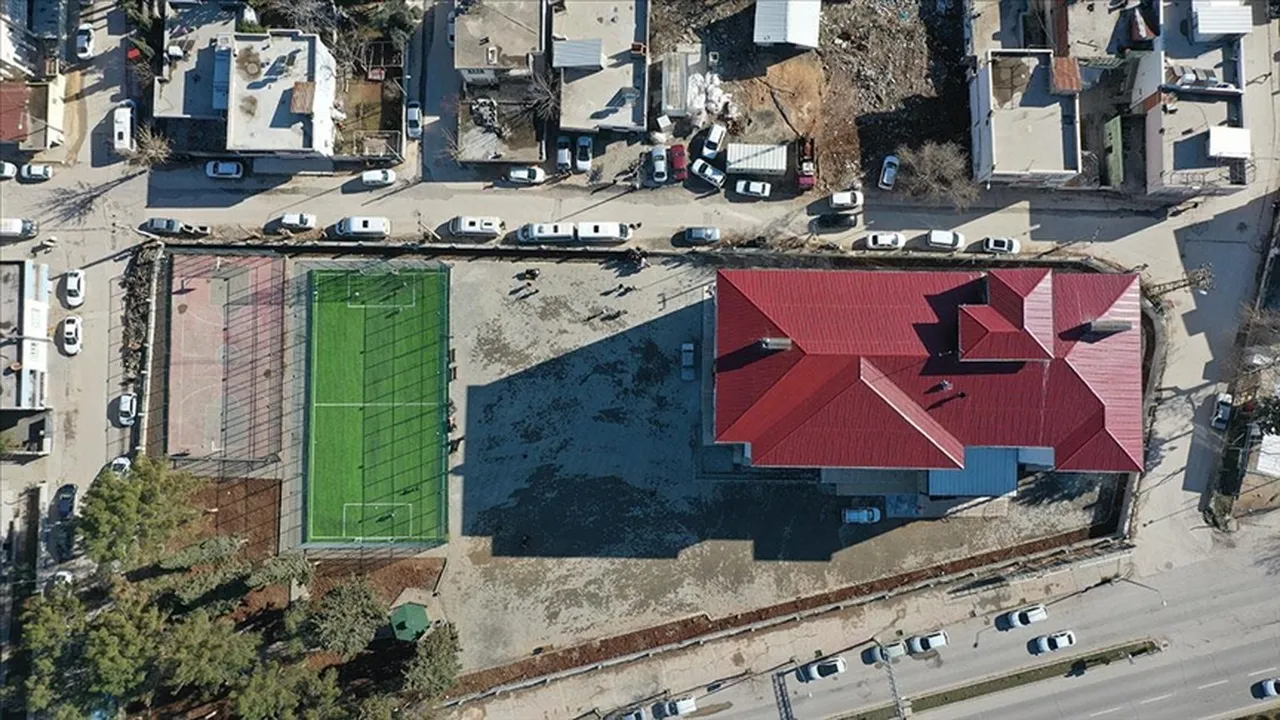 MEB’den 161 sayfalık ‘6 Şubat’ raporu: Kaç dersliğin inşaatı tamamlandı?