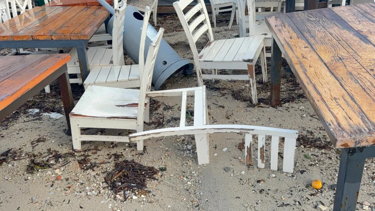 Muğla’yı hem sel hem fırtına vurdu: Evler, iş yerleri sular altında, maddi hasar çok büyük