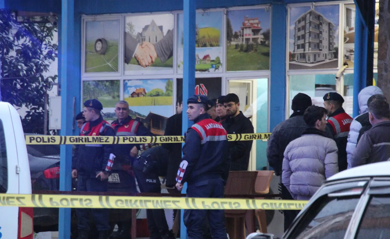 Sakarya'da emekli polis önce eşini ardından MHP ilçe başkanını öldürdü! 