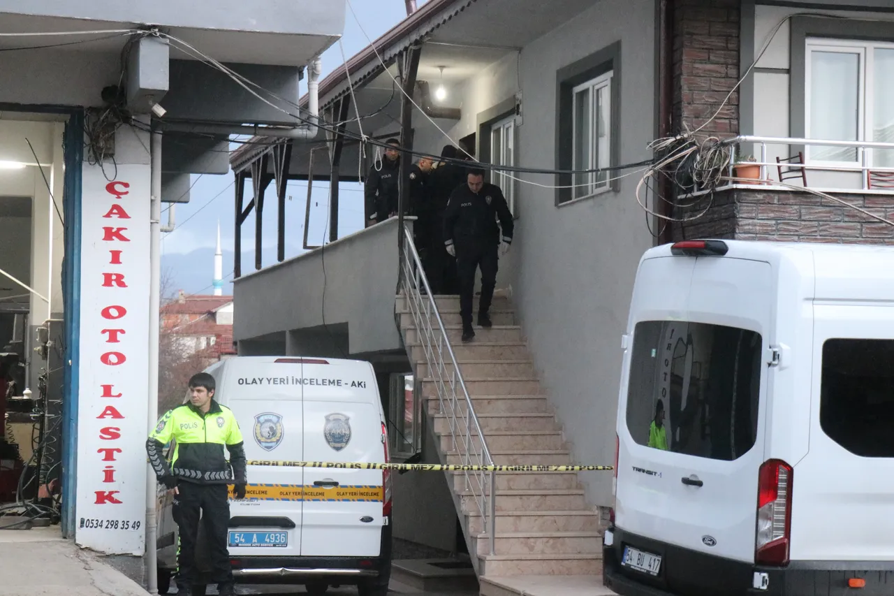 Sakaryada emekli polis önce eşini ardından MHP ilçe başkanını öldürdü!