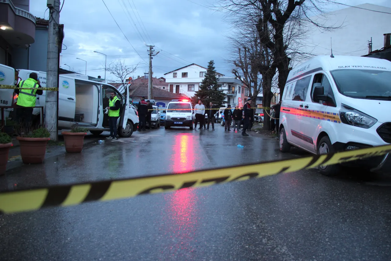 Sakaryada emekli polis önce eşini ardından MHP ilçe başkanını öldürdü!