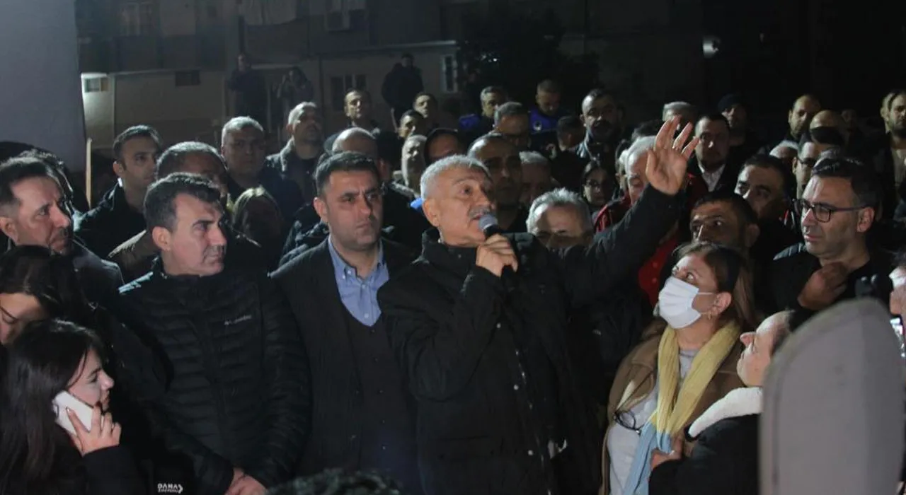 Tahliye sonrası anma yürüyüşüne katıldı! Zeydan Karalar'dan Adana için 6'lık deprem uyarısı