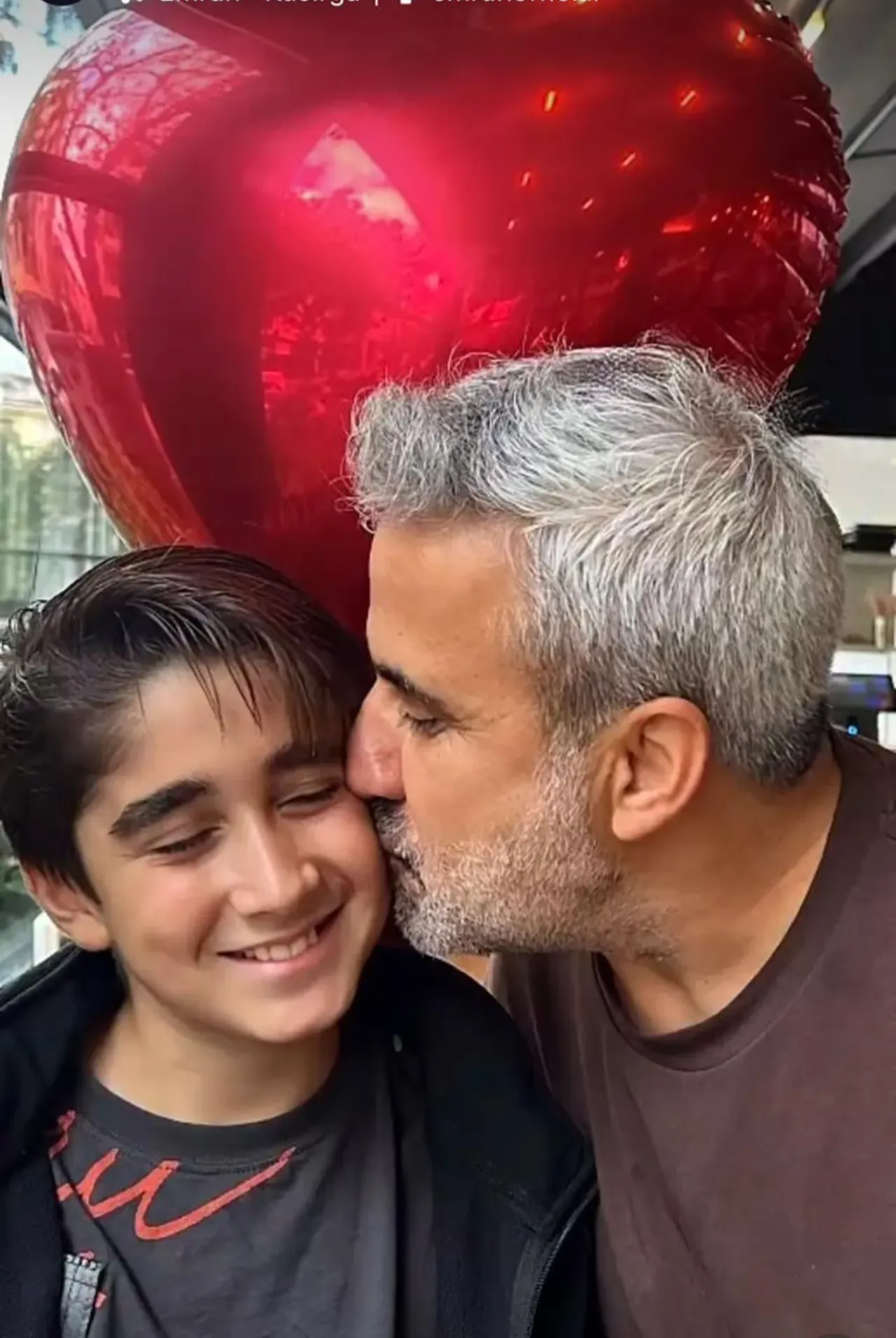 Çocuklarına yapılan yorumlar Emrahı çileden çıkardı!  Elyesam ve Eleysam benim kırmızı çizgim