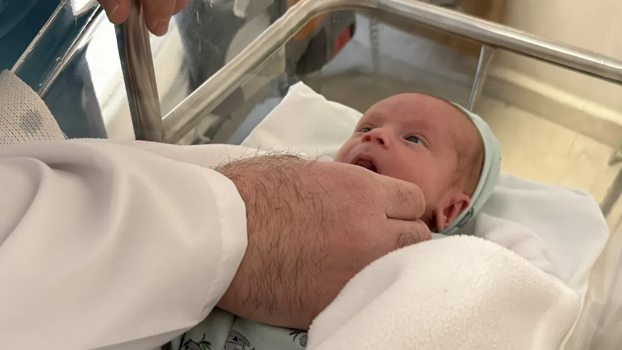 Çok nadir görülüyor! Anne karnında başladı, doğar doğmaz ameliyata alındı