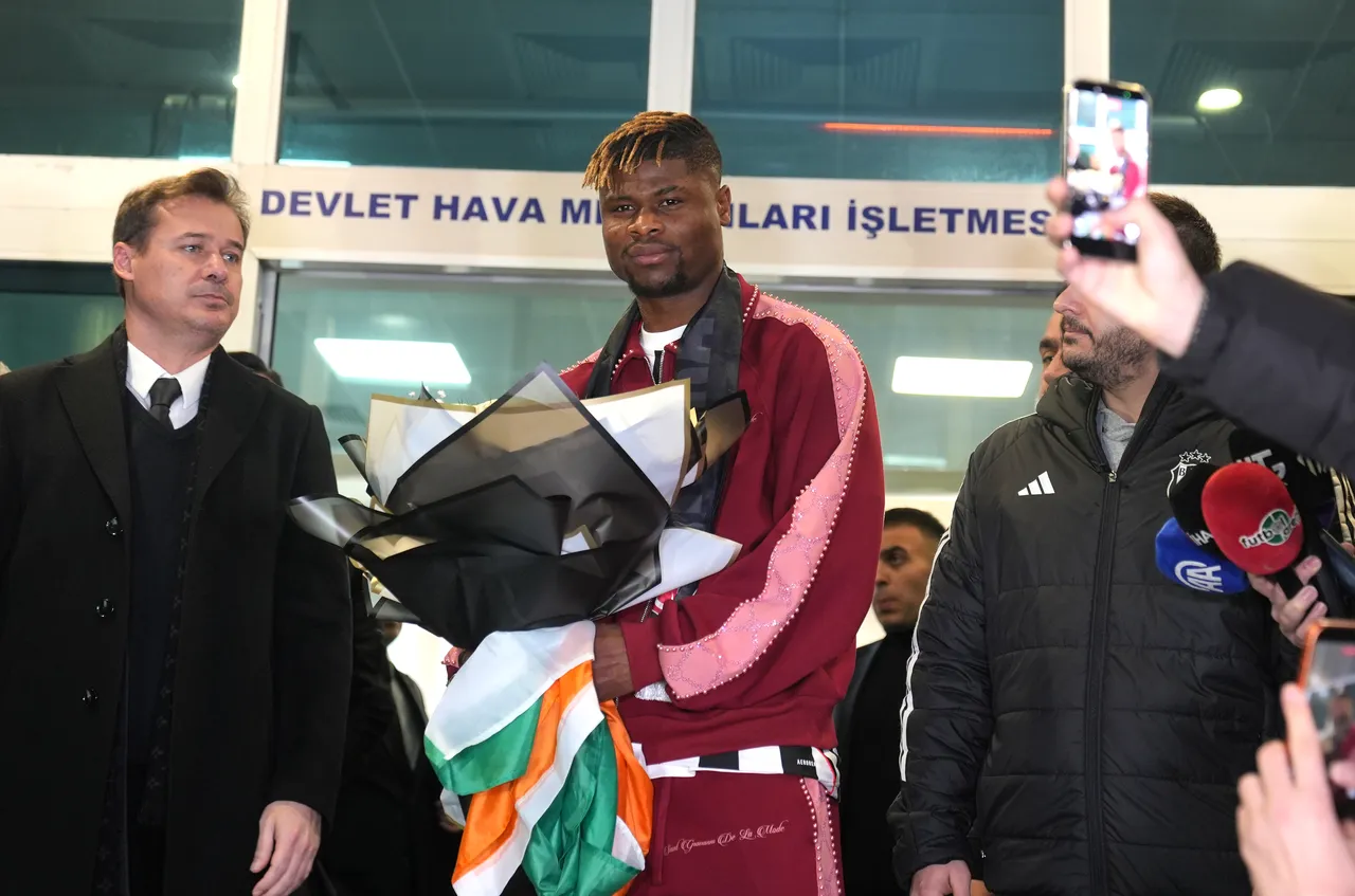 Emmanuel Agbadou imza için 6 Şubat sabahı İstanbul'a geldi.