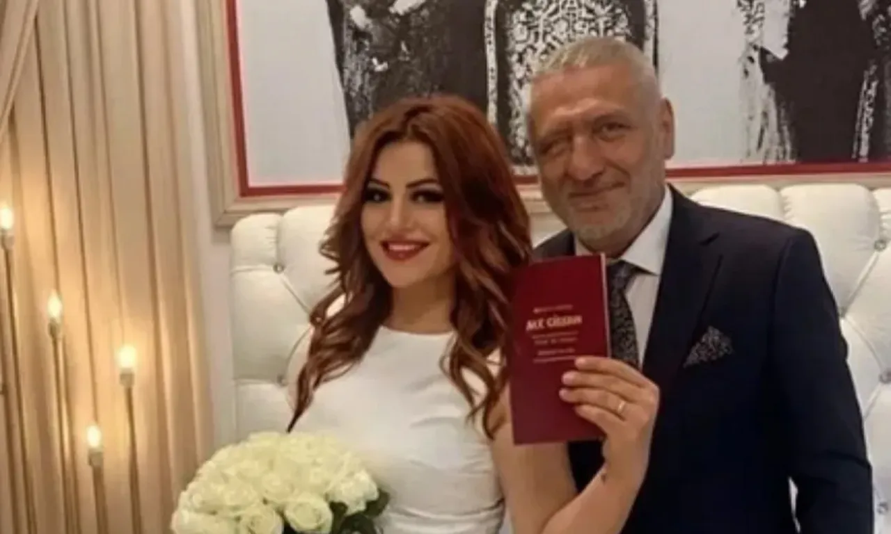 Ferdi Tayfur’un oğlu Timur Turanbayburt evlendi! “Hoş geldin meleğim”