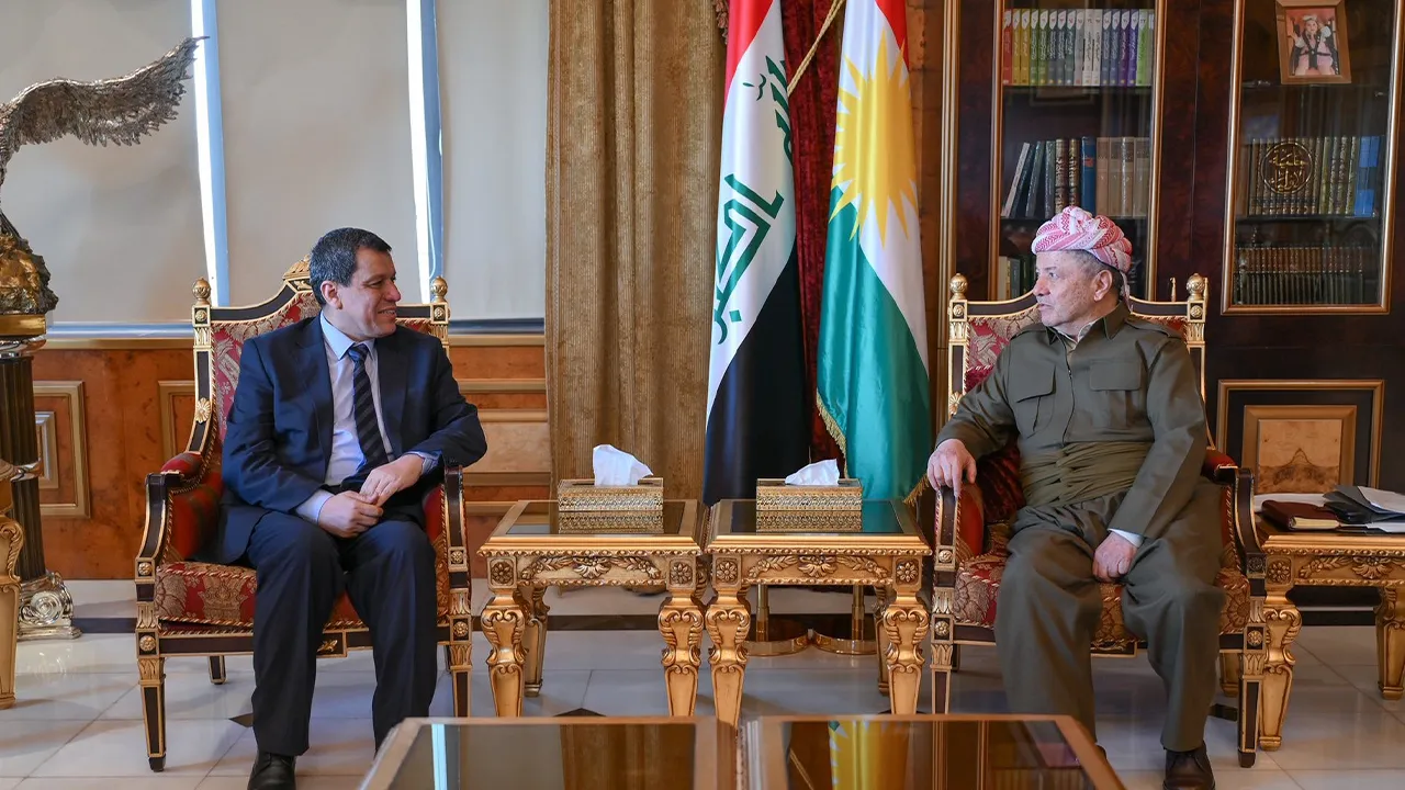 ABD’nin Suriye’den çekilmesiyle oluşan boşluğu Fransa doldurmaya çalışıyor. Fransa Dışişleri Bakanı Jean Barrot, önce Suriye ardından Irak’a giderek terör örgütü SDG’nin elebaşı Mazlum Abdi, IKBY Başkanı Neçirvan Barzani ve Kürdistan Demokrat Partisi (KDP) Başkanı Mesud Barzani ile bir araya geldi. Mesud Barzani ise daha sonra Abdi ile görüştü.