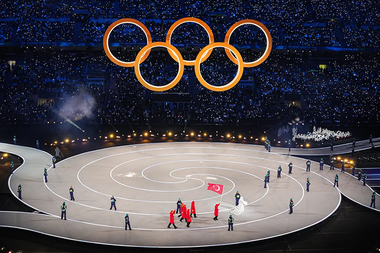 Olimpiyat Açılışı'nda İsrail kafilesi rezil oldu! Yuhalanarak sahneye çıktılar