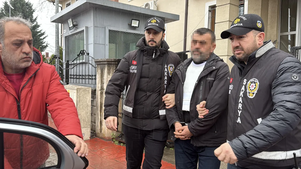 Sakarya'da eşini ve MHP ilçe başkanını öldüren zanlı tutuklandı