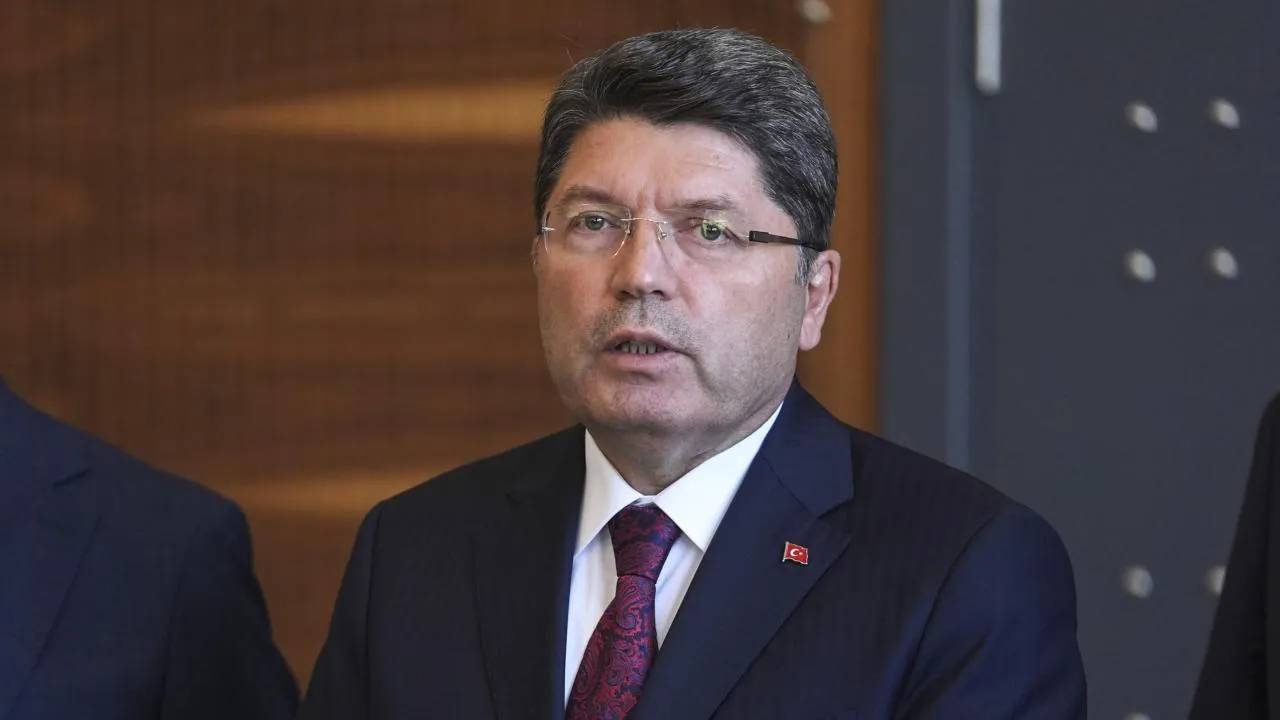 Adalet Bakanı Tunç'tan 'suça sürüklenen çocuklar' açıklaması: Meclis'te yasal düzenlemeler gündeme gelecek