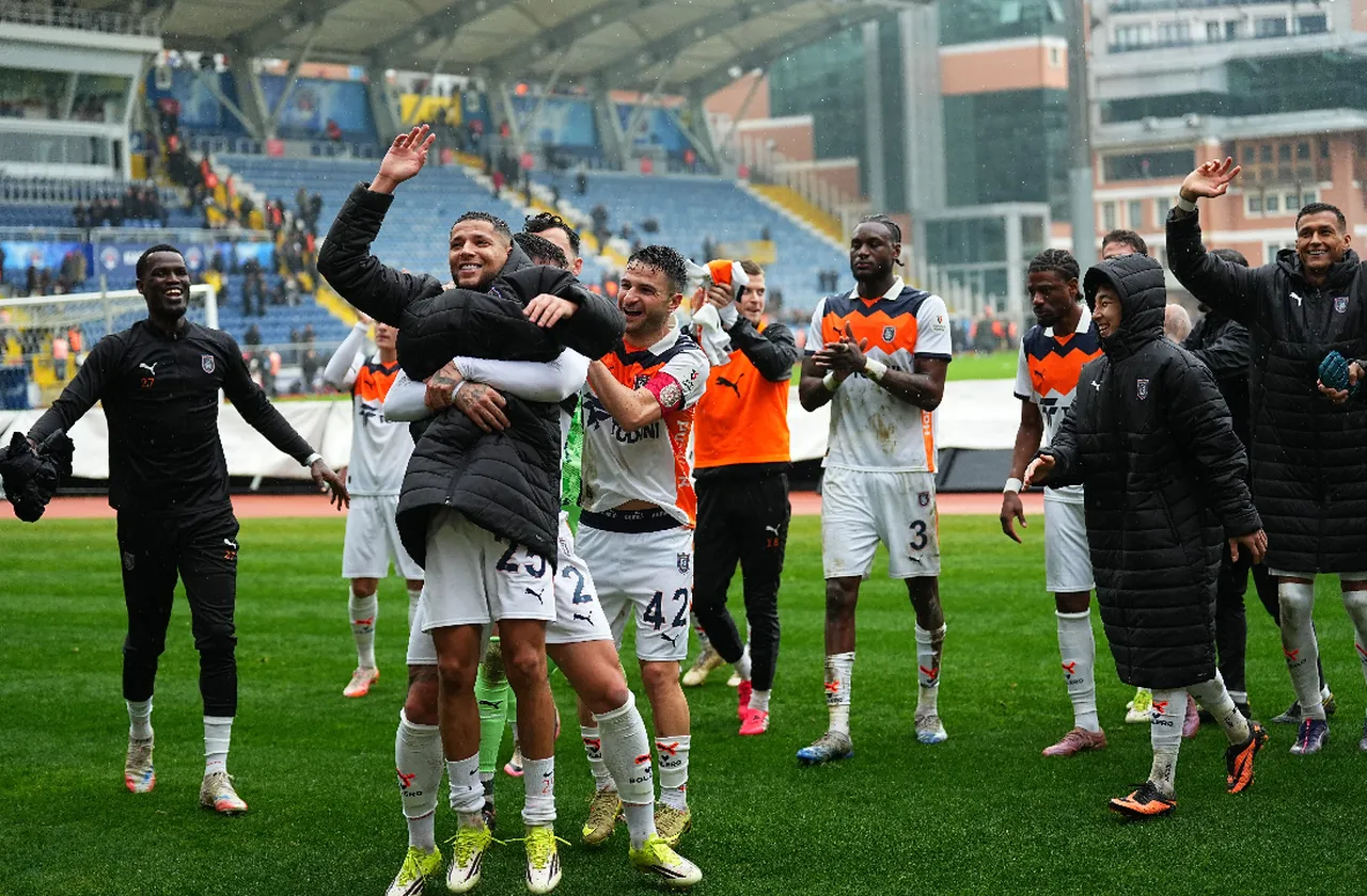 Başakşehir deplasmanda kazandı! Eyüpspor’u 2-1 mağlup etti