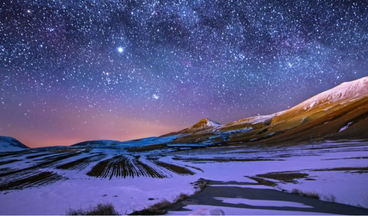 Bitlis'te kar, gece ve yıldızlar!