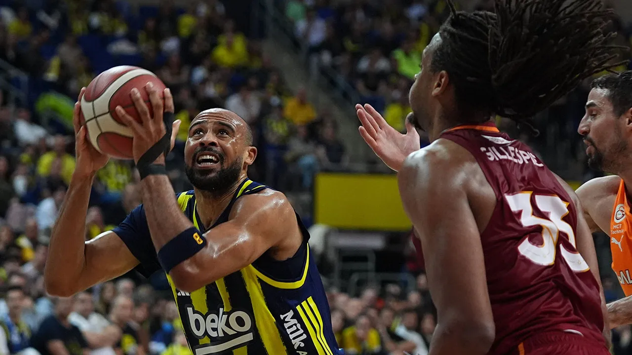 Nefes kesen derbide zafer Fenerbahçe'nin!