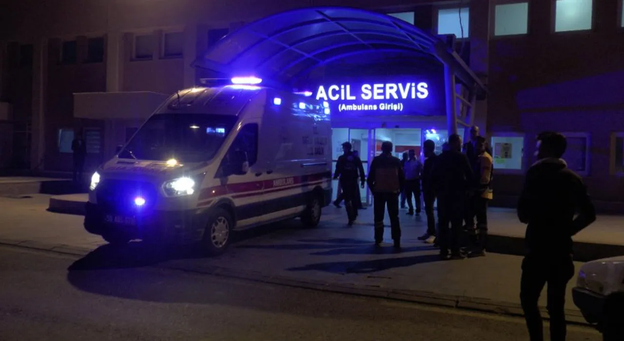 Sultanbeyli'de polis aracı kaza yaptı! Yaralılar var