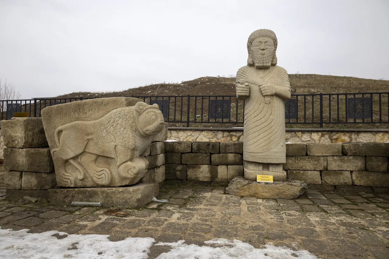 UNESCO mirası Arslantepe heykelleri atölyede yeniden şekilleniyor