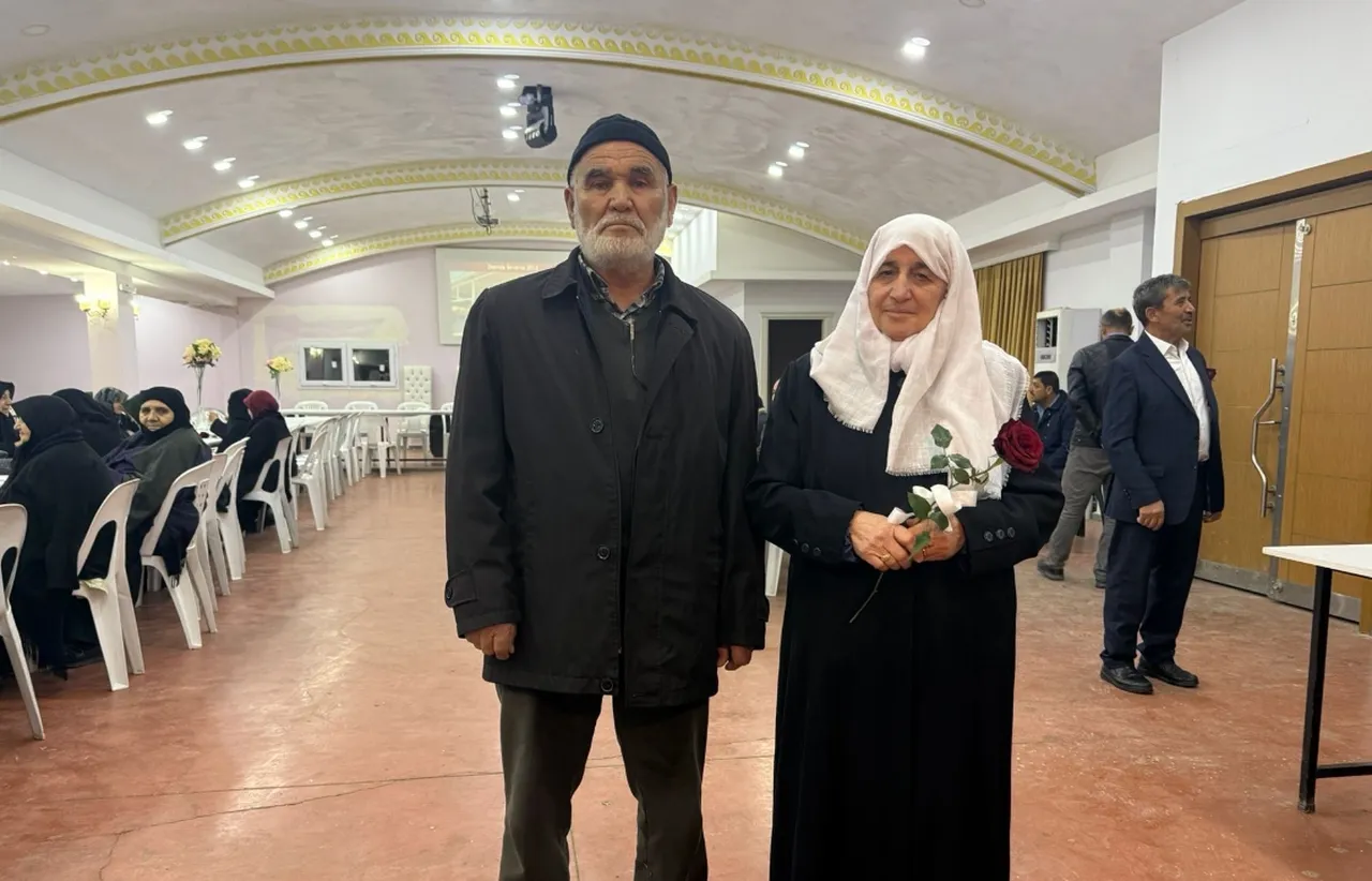 50 yıl evli kalan çiftler, ailenin önemini anlattı: Bir yastıkta yarım asır