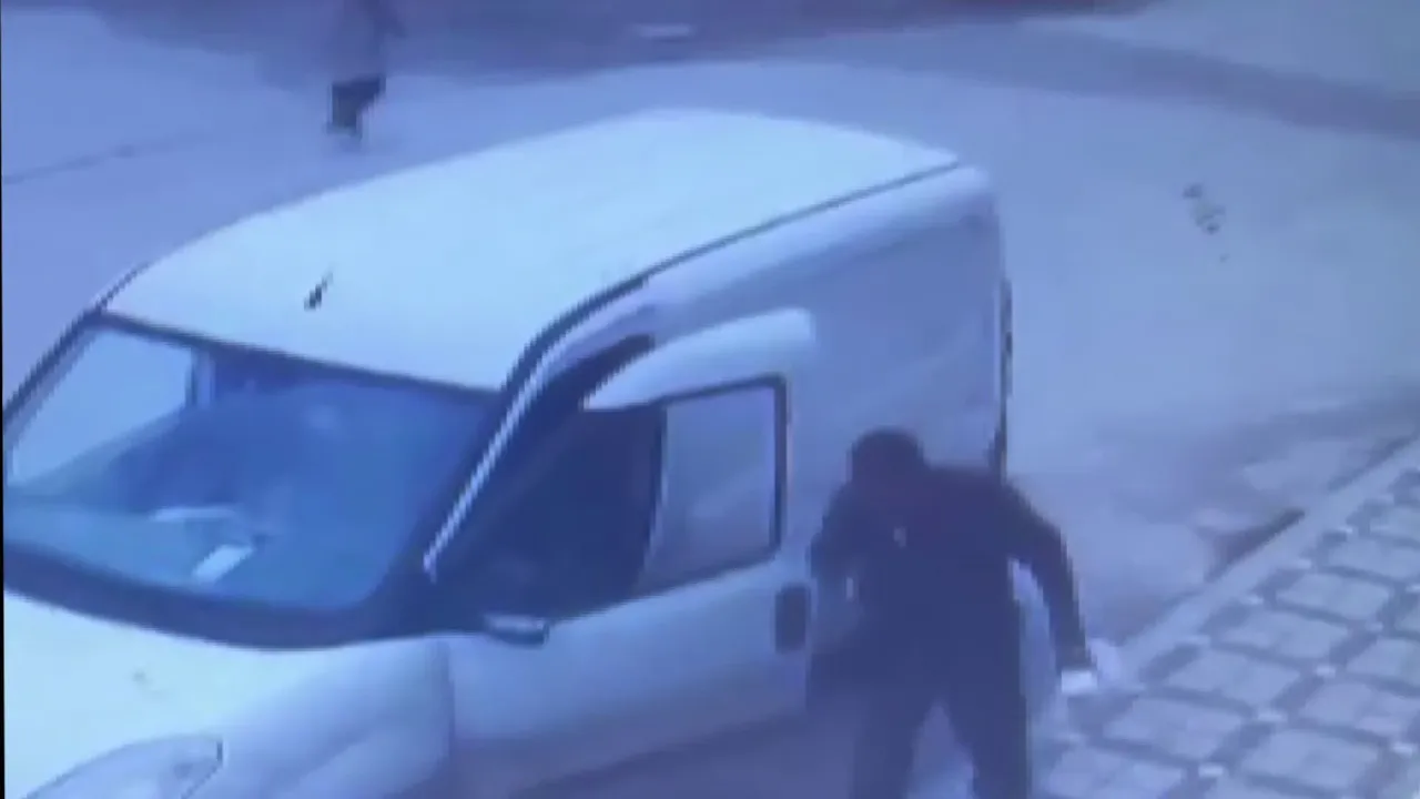 Aylarca süren kokunun sebebi ‘Pes’ dedirtti! Gerçek asansöre kamera takılınca ortaya çıktı