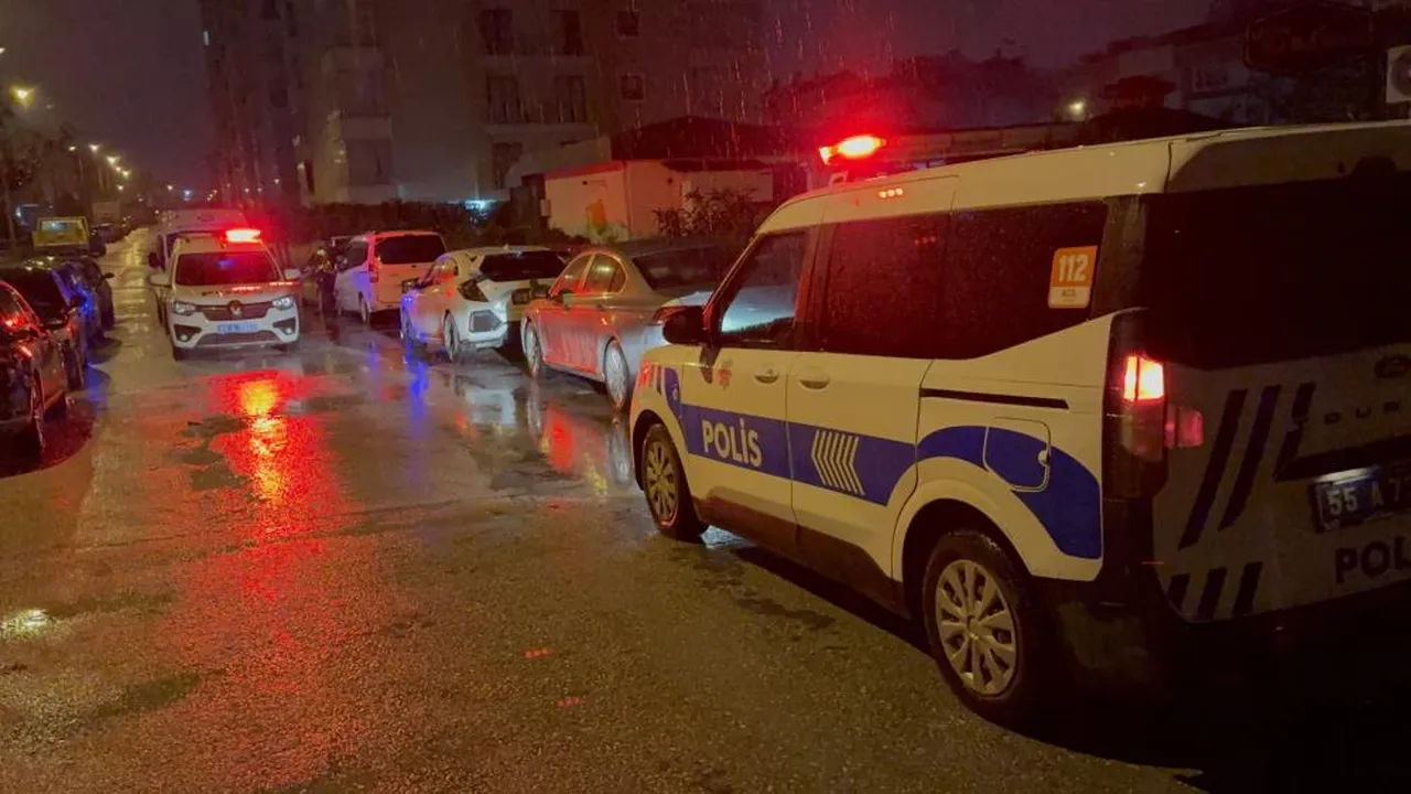 Birine kafa attı, diğerini bıçakladı! Ne yaptın sen küçük dayı?