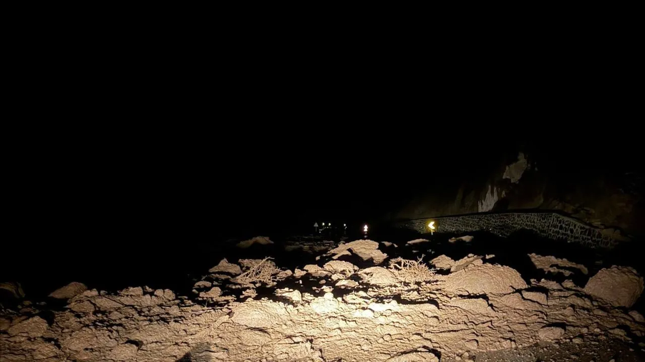 Bolu-Seben yolunda heyelan! Çift yönlü ulaşıma kapandı