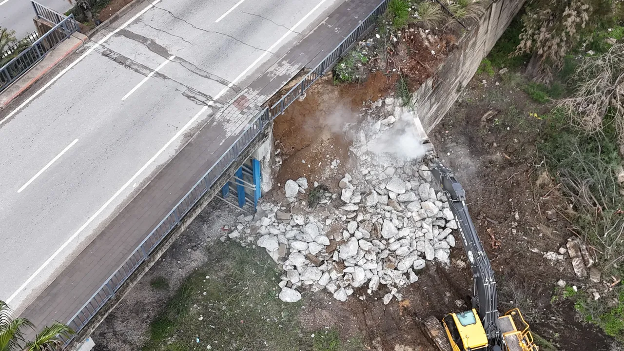 James Bond'un çekildiği köprü yıkılıyor! Adana’da bir devir sona erdi