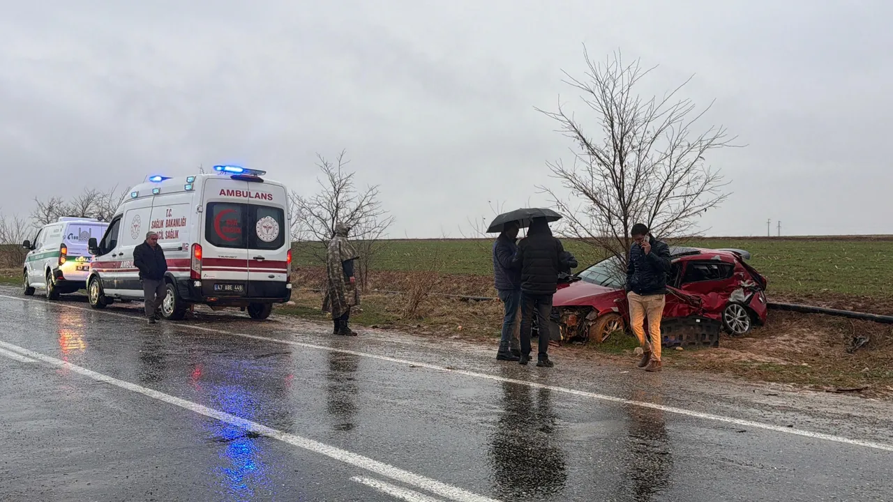 Mardin'e gezmeye giden 2 arkadaş, feci kazada can verdi