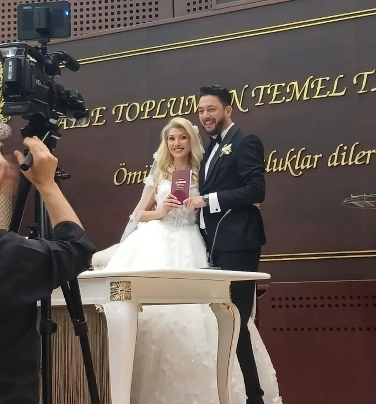 Türkiye Gazetesi Ekonomi Muhabiri Kaan Zenginlinin mutlu günü