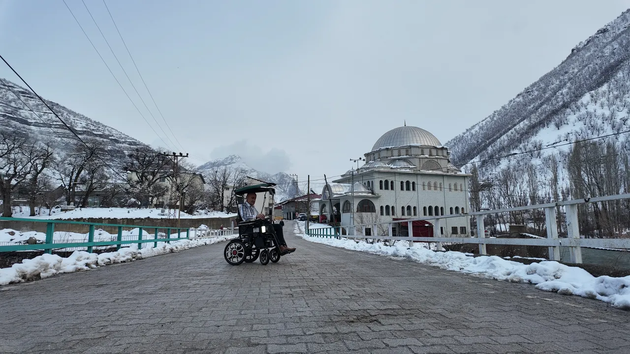Engelli oğlunu mutlu etmek için yaptı! Bir babanın fedakarlığı