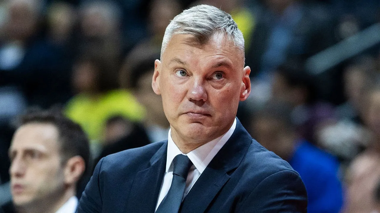 Fenerbahçe, 4 ismin BAE'de mahsur kaldığını açıkladı